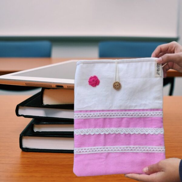 Pink book sleeve, Fabric book pouch, Padded book cover - Image 4