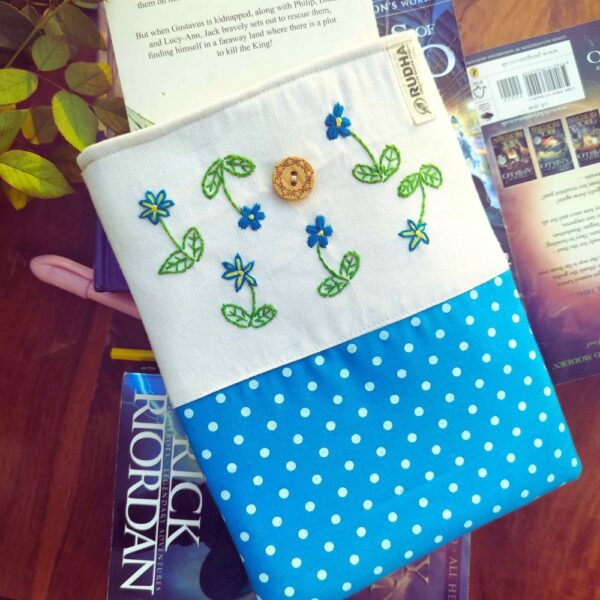 Blue Flower book sleeve, Handmade book pouch Padded book cover - Image 7