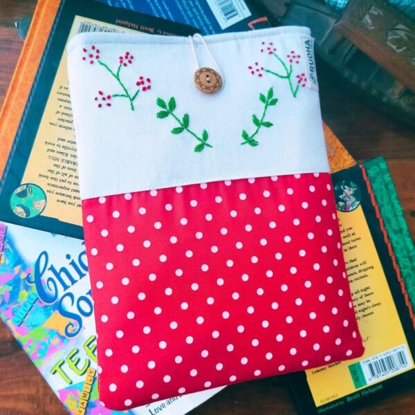 Red Polka Dot book sleeve, Fabric book pouch, Padded book cover