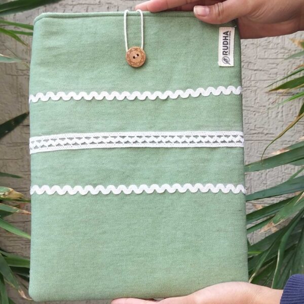 Fabric Padded Book Sleeve, Green Book Protector, Kindle Pouch - Image 2