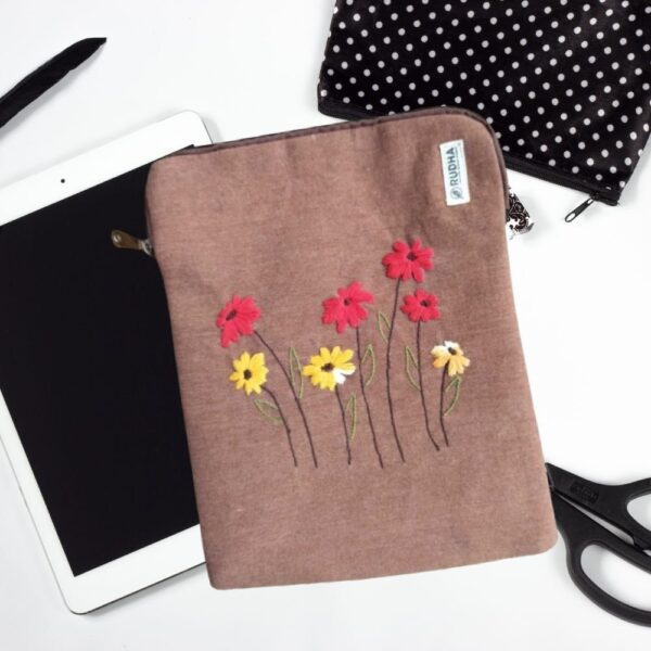 Daisy iPad Padded Book sleeve, Handcrafted Ipad Sleeves - Image 2