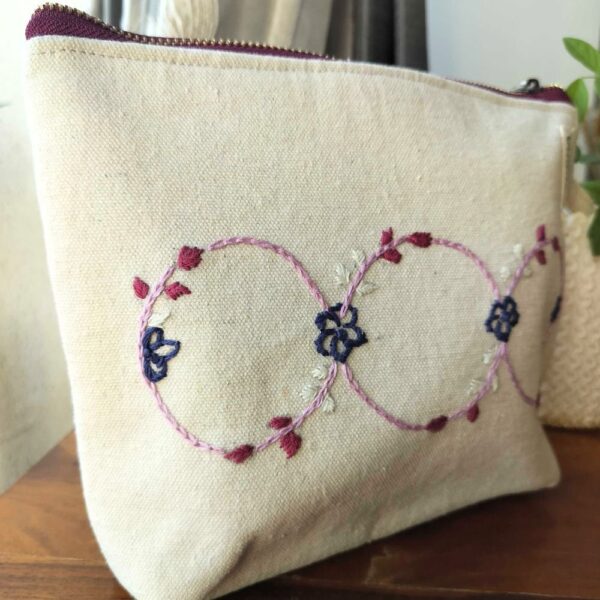 Cotton hand embroidered travel pouch with zipper - 9x7x1.5 - Image 2