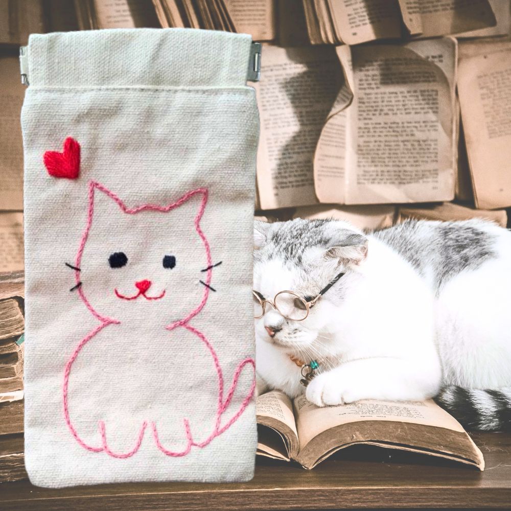 Reading Glasses Pouch for Students | Handmade Gift for Students - Image 4